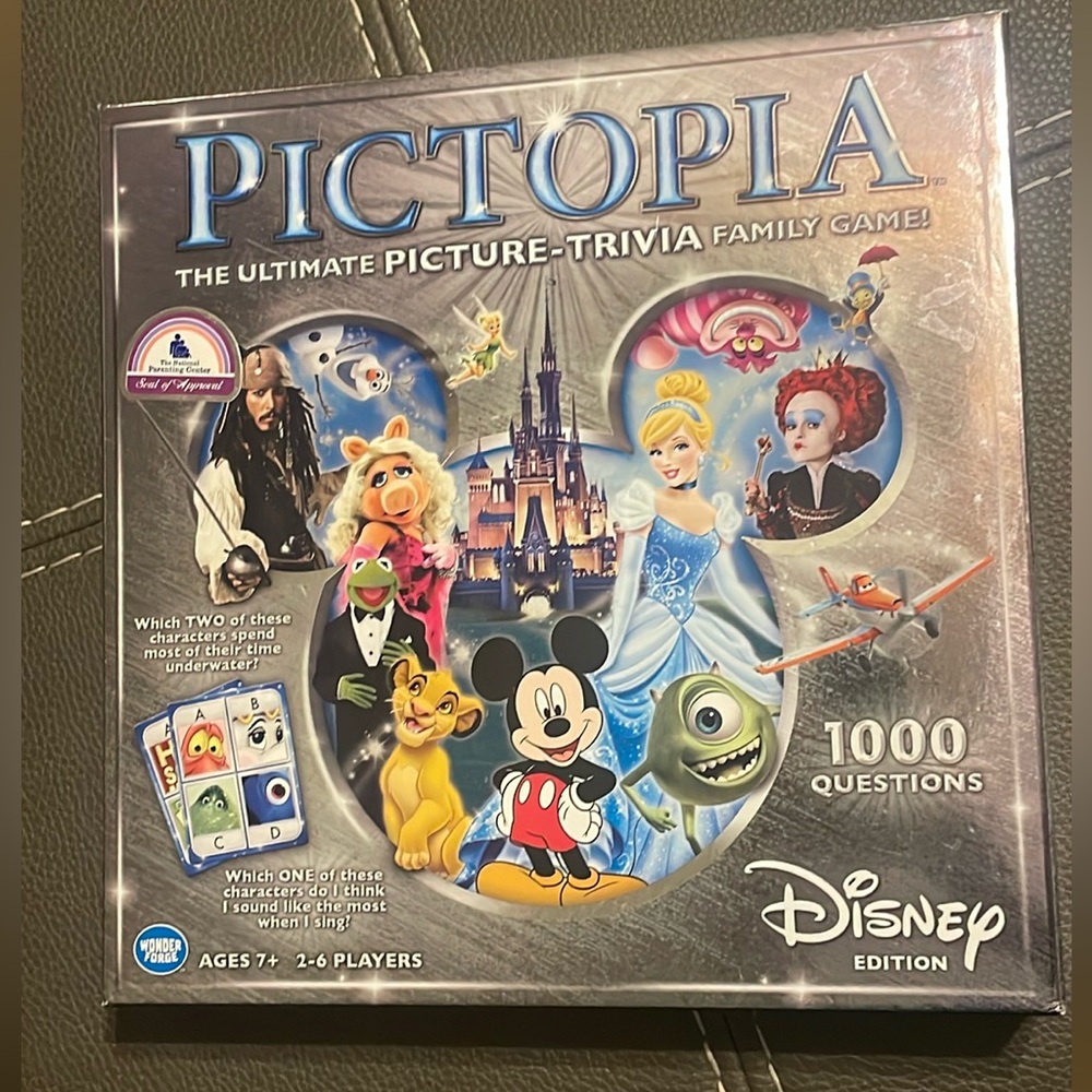 PICTOPIA DISNEY. Trivia game. Preowned.